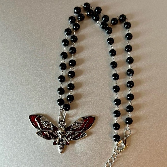 Death Moth skull Necklace Chain Wasp Steampunk Silver Gothic Butterfly - Picture 4 of 6